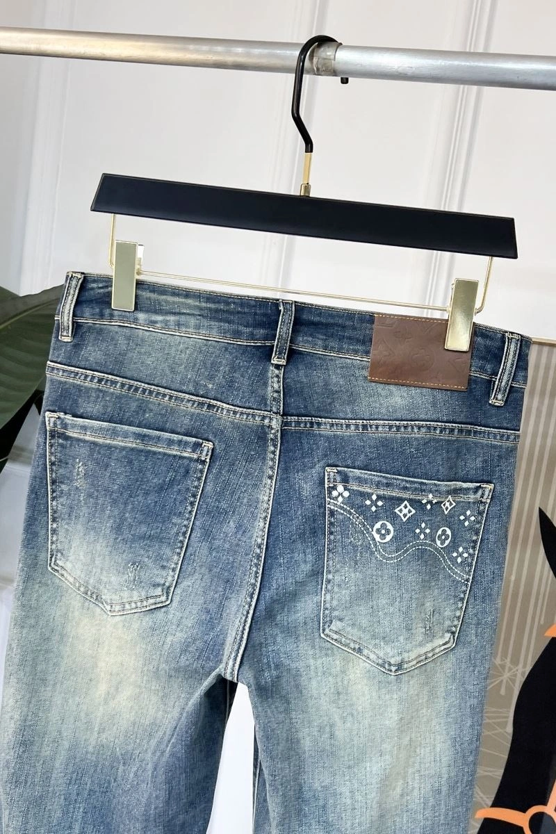 Louis Vuitton Jeans FashionForward 135970