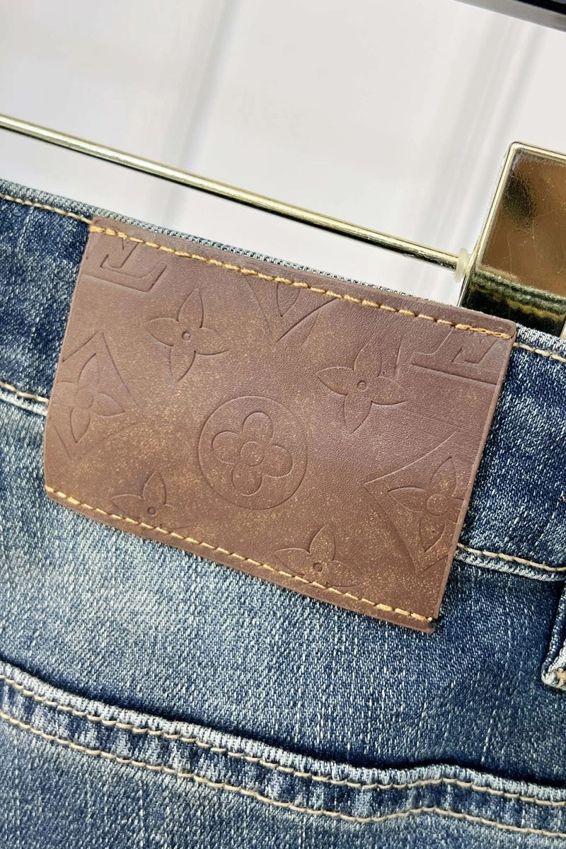 Louis Vuitton Jeans FashionForward 135970