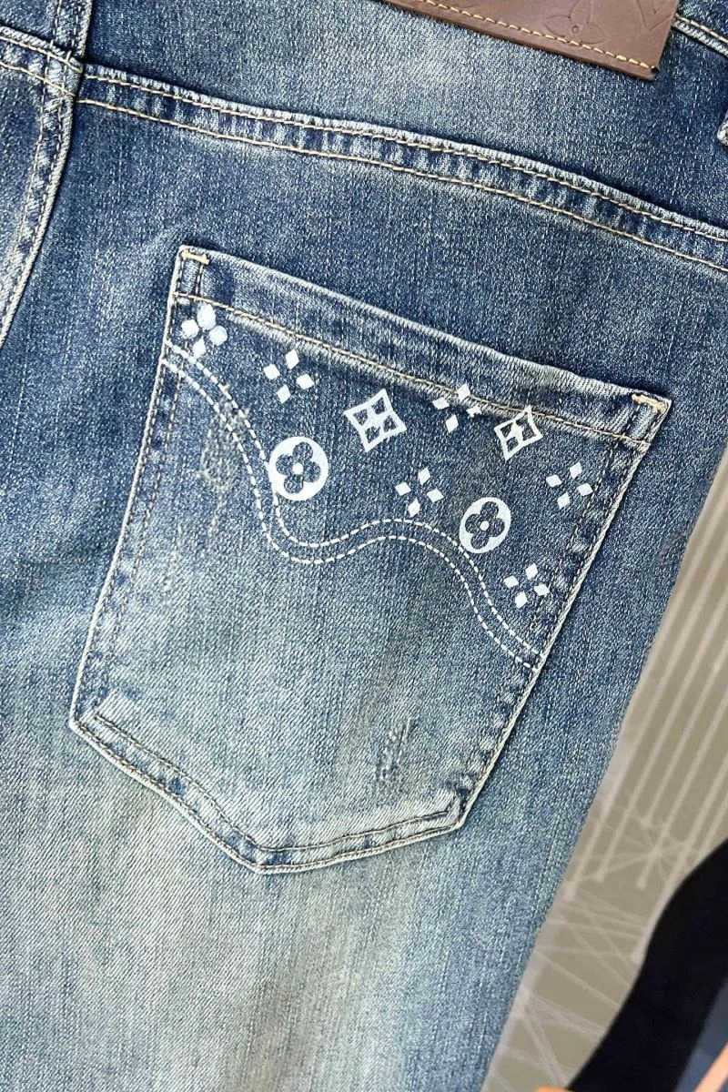 Louis Vuitton Jeans FashionForward 135970