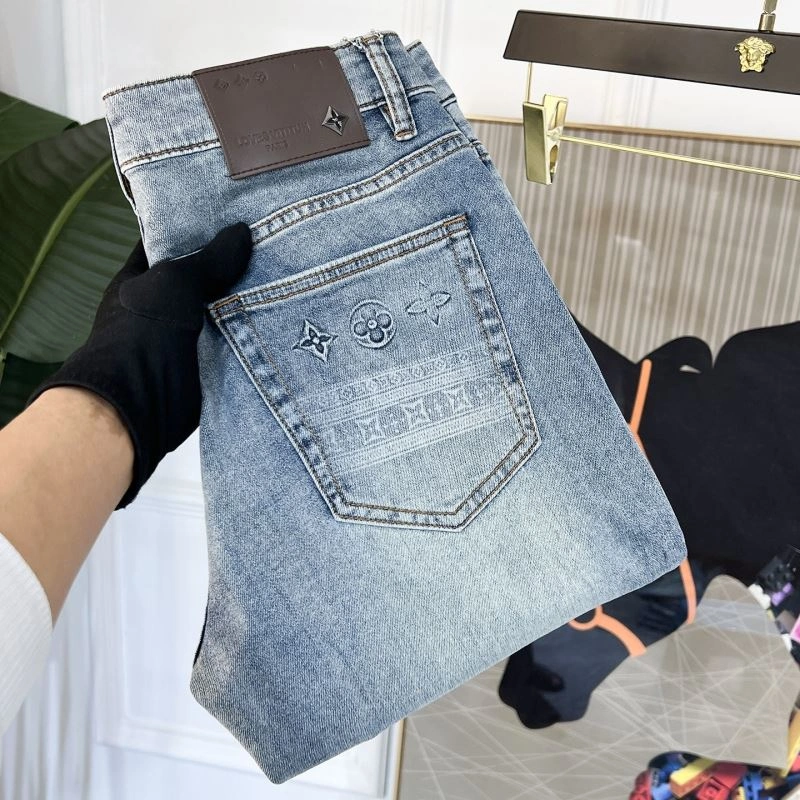 Refined Louis Vuitton Jeans 135975