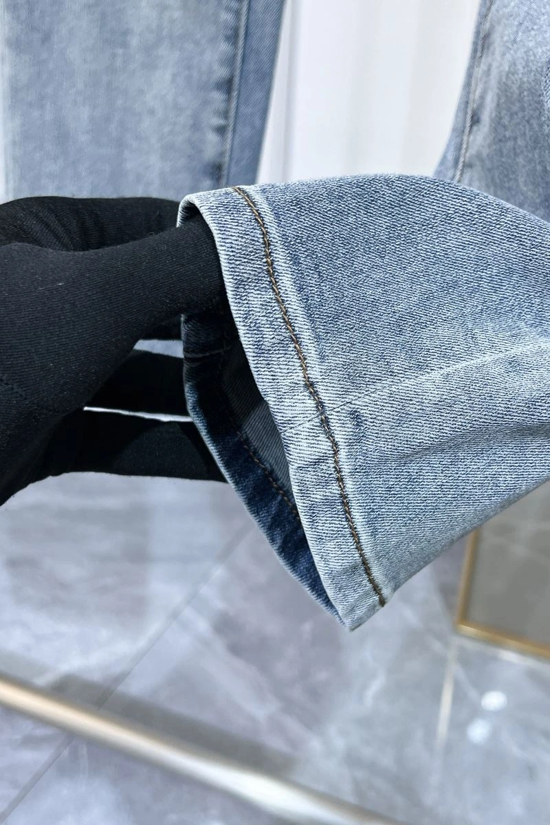 Refined Louis Vuitton Jeans 135975