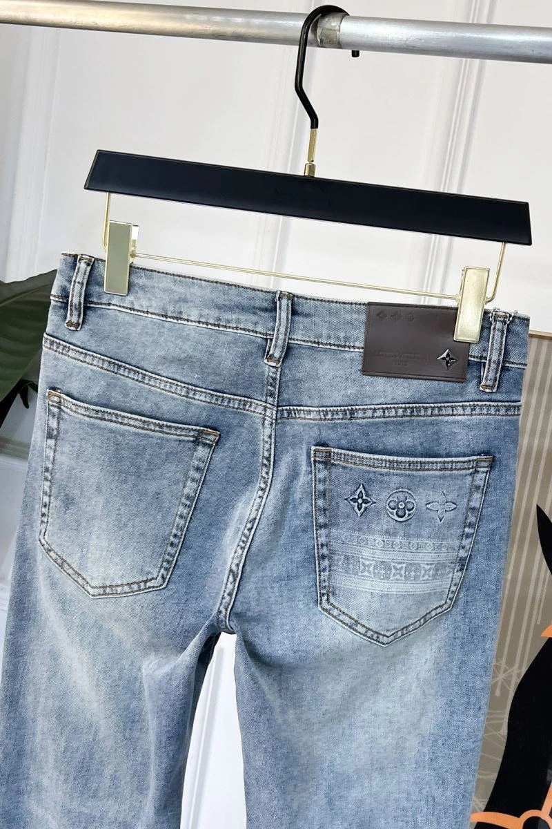 Refined Louis Vuitton Jeans 135975