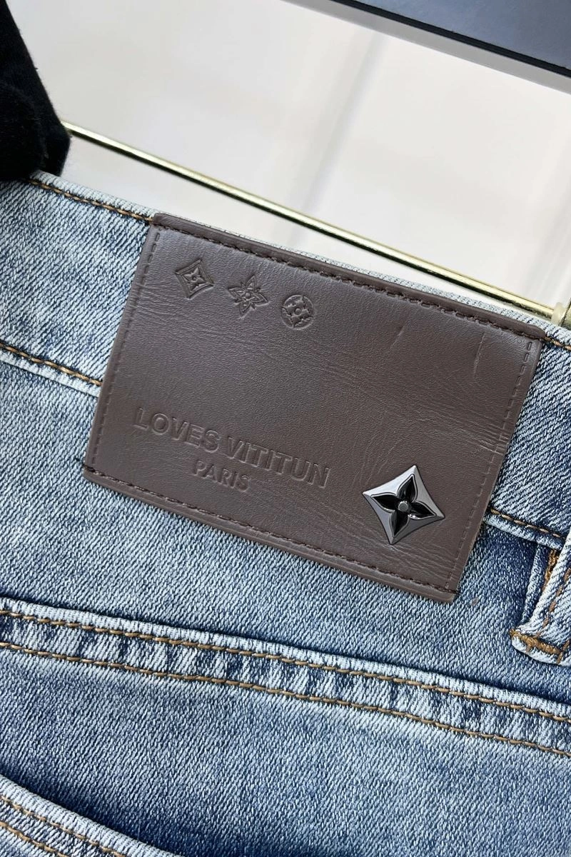 Refined Louis Vuitton Jeans 135975