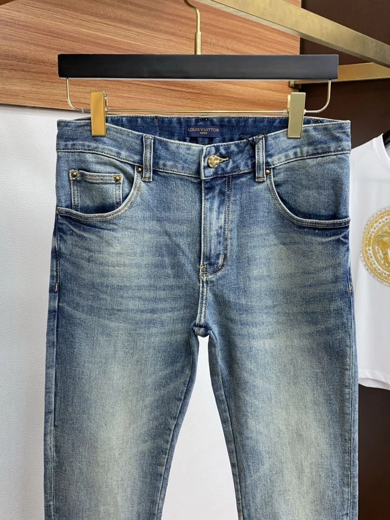 Louis Vuitton Jeans FashionForward 135967