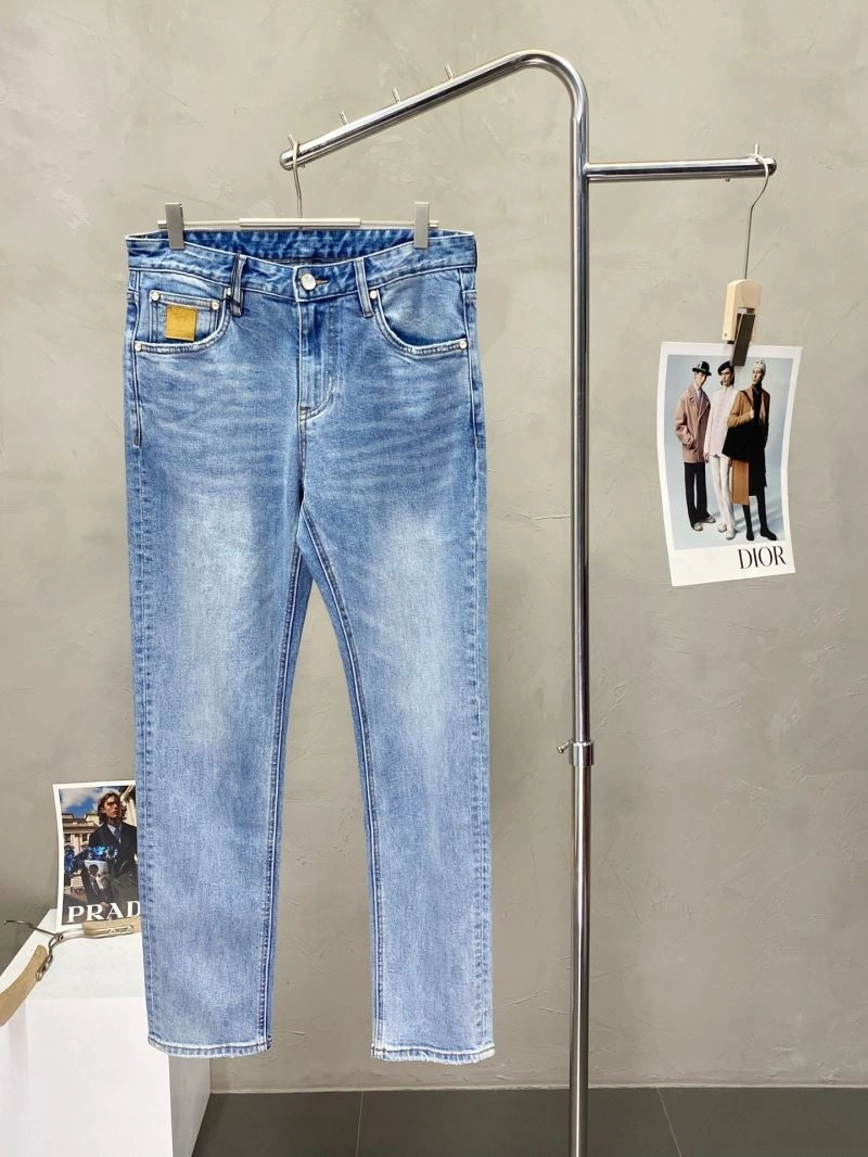UrbanStyle Louis Vuitton Jeans 135971