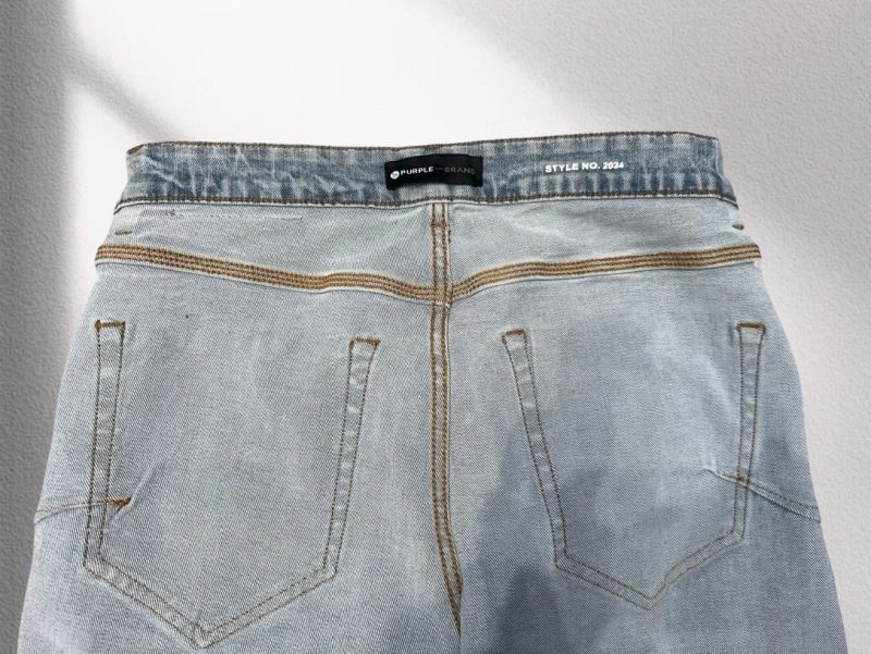 EyeCatching Louis Vuitton Jeans 135936