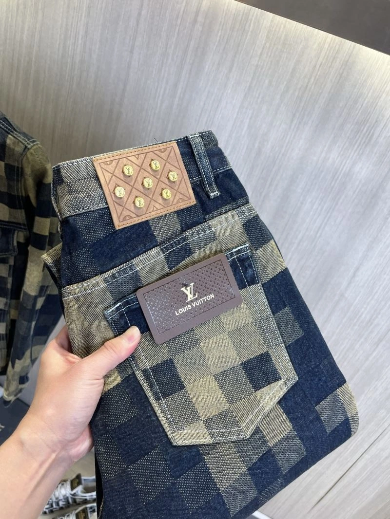 FashionForward Louis Vuitton Jeans 135941