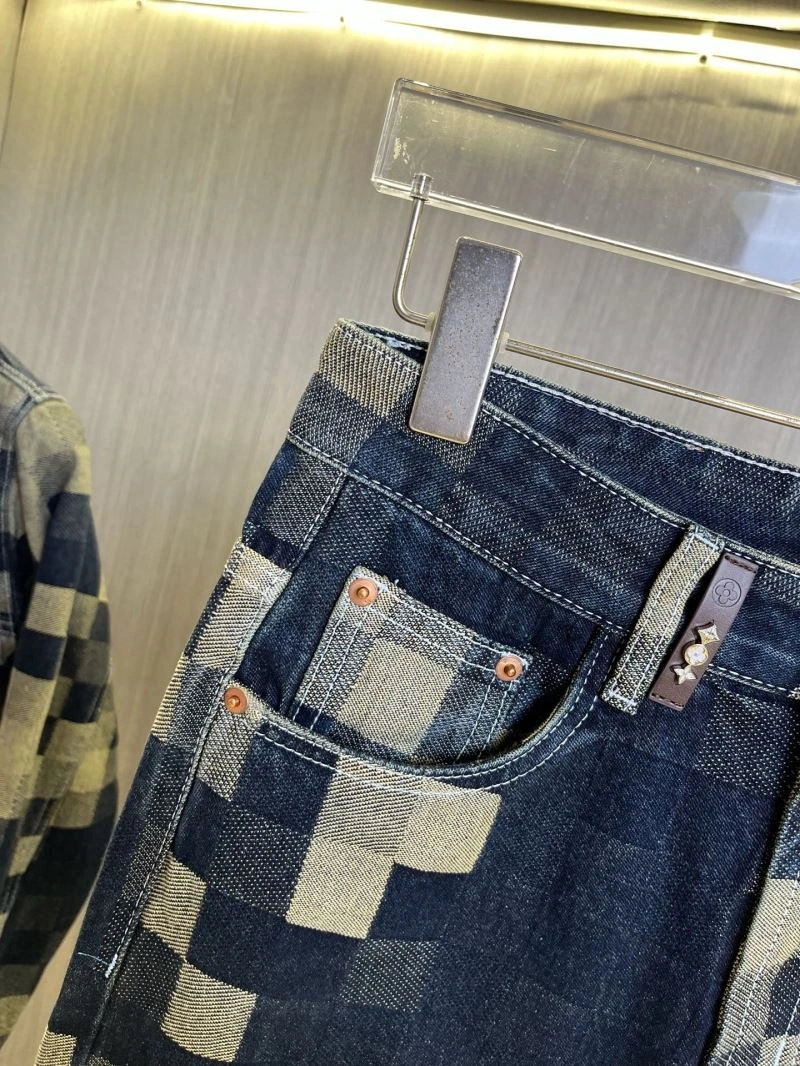 FashionForward Louis Vuitton Jeans 135941