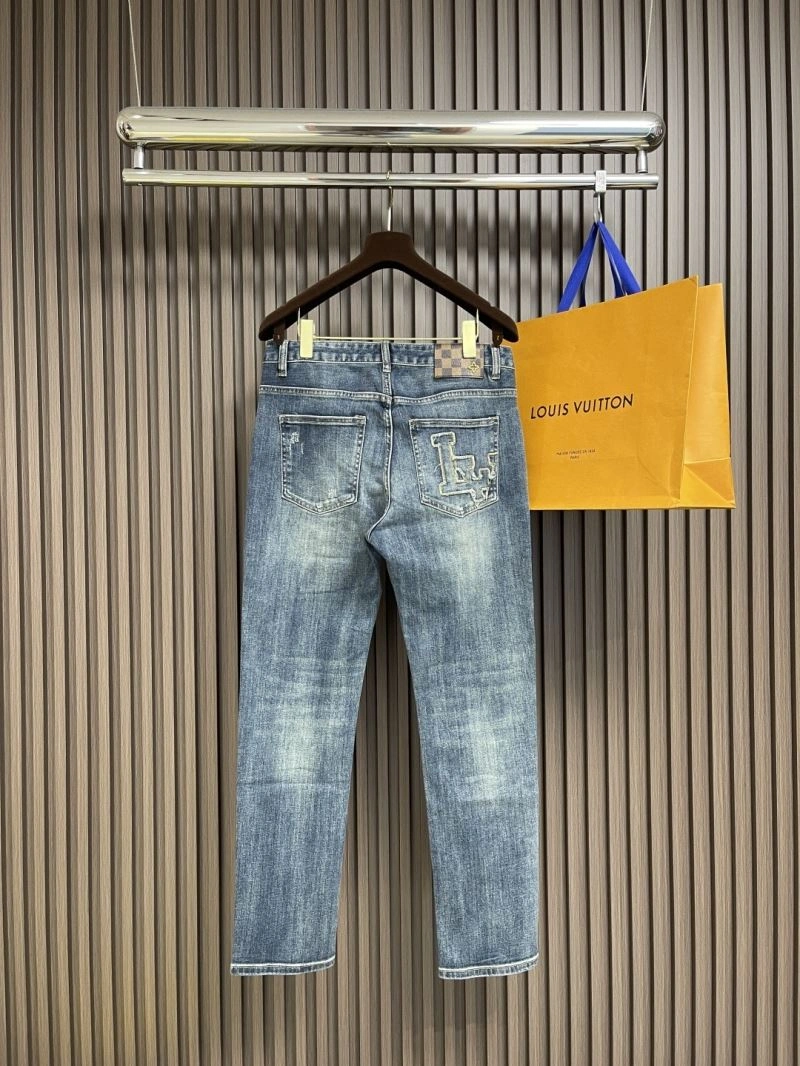 Stylish Louis Vuitton Jeans 135952