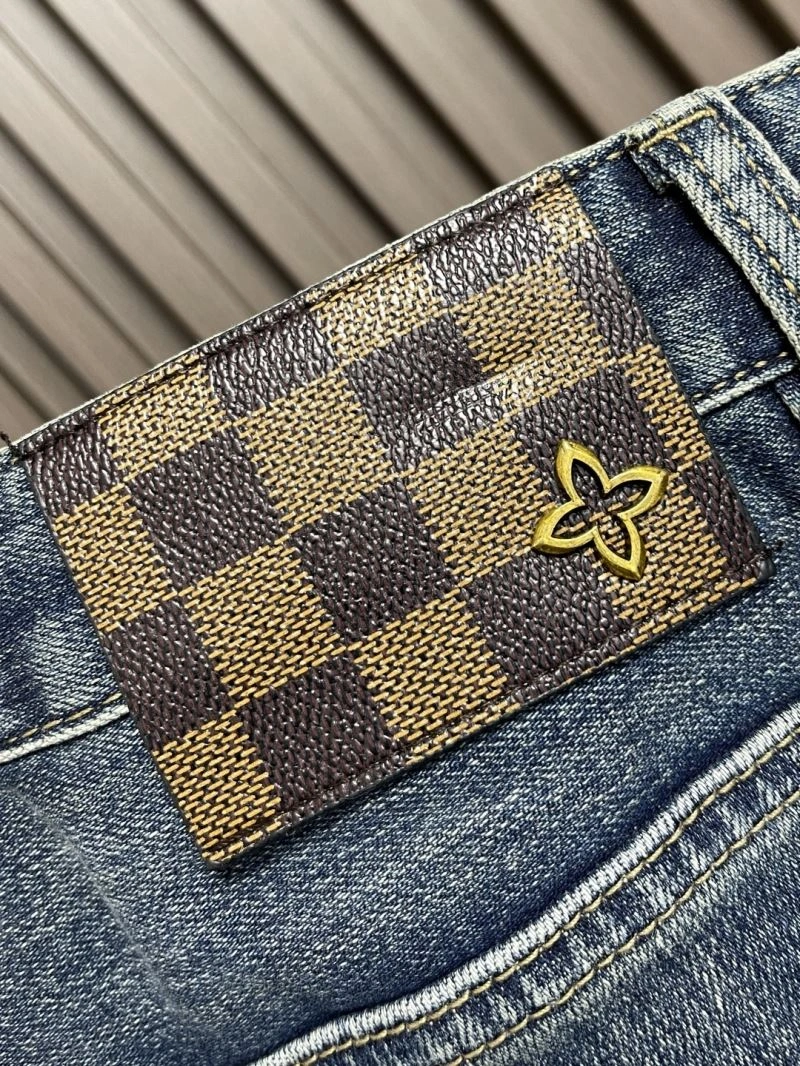 Stylish Louis Vuitton Jeans 135952