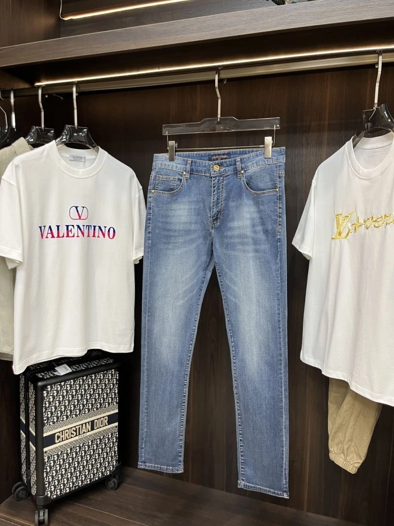 Louis Vuitton Jeans Stylish 135945