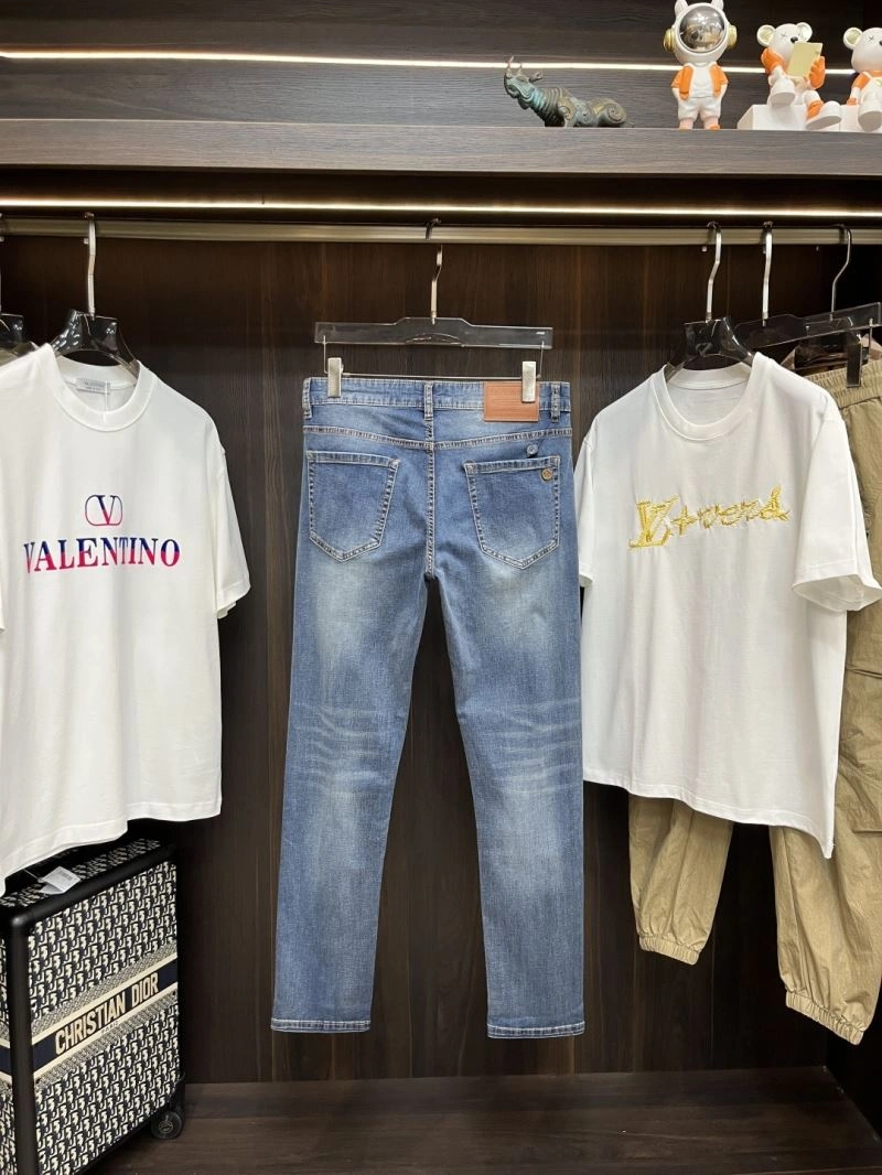 Louis Vuitton Jeans Stylish 135945