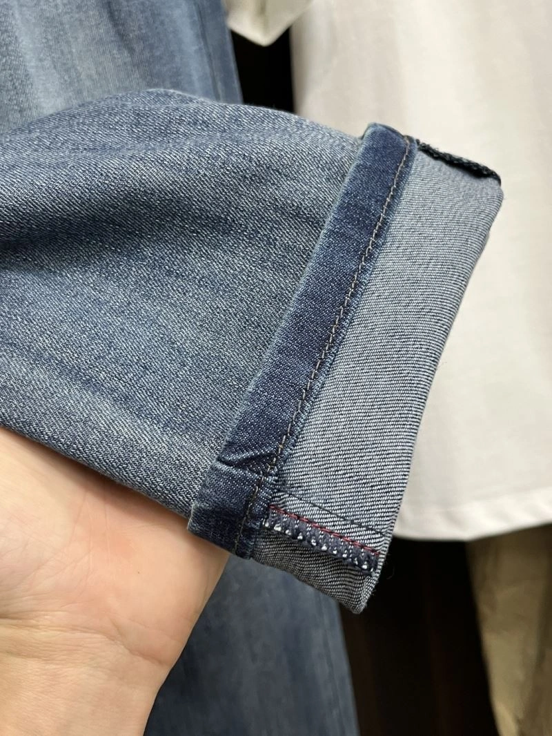 Versatile Louis Vuitton Jeans 135923