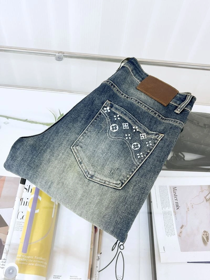 Effortless Louis Vuitton Jeans 135915