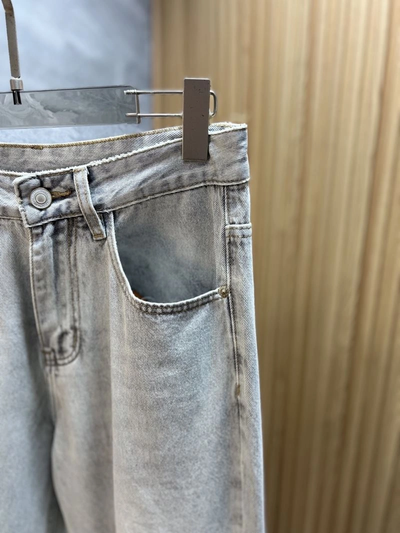 ZipUp Louis Vuitton Jeans 135900