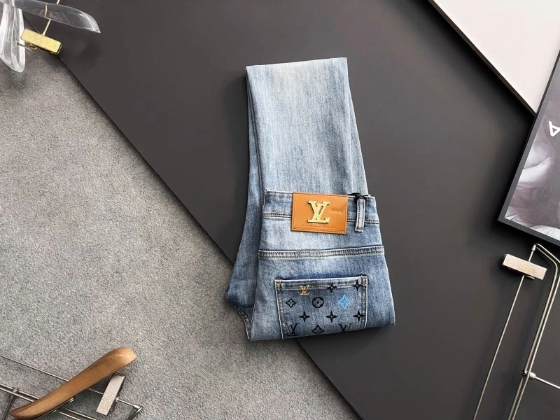Practical Louis Vuitton Jeans 135126