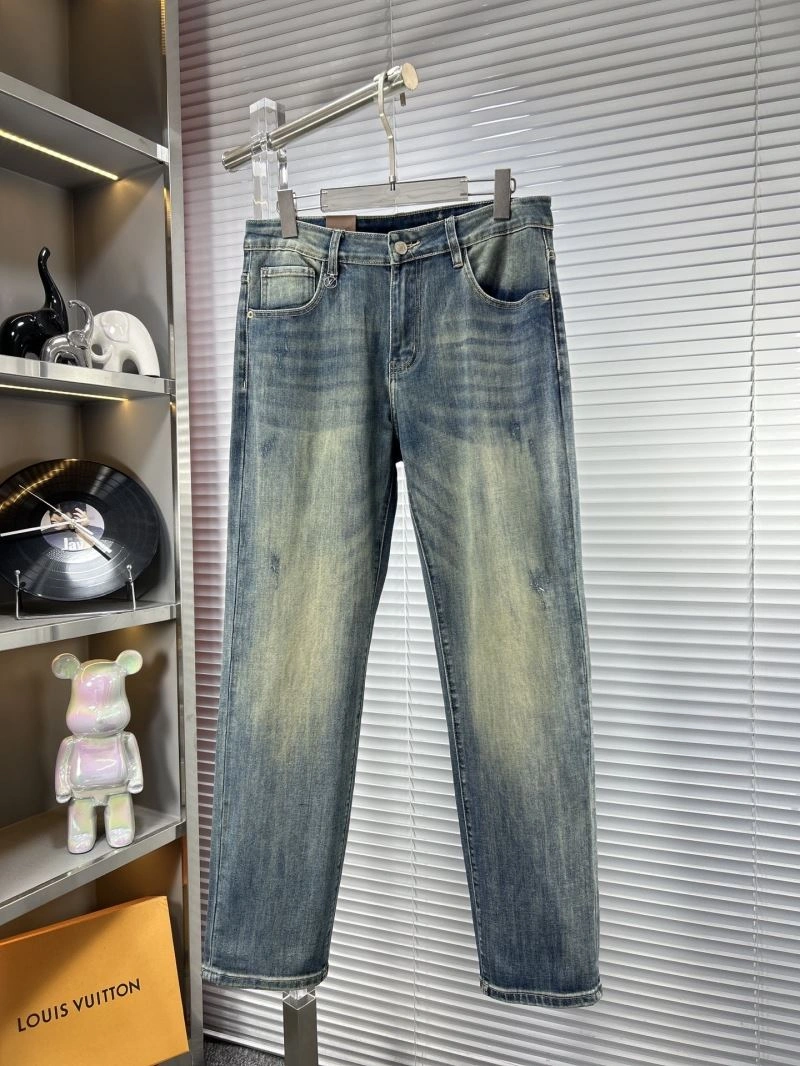 HighPerformance Louis Vuitton Jeans 135119