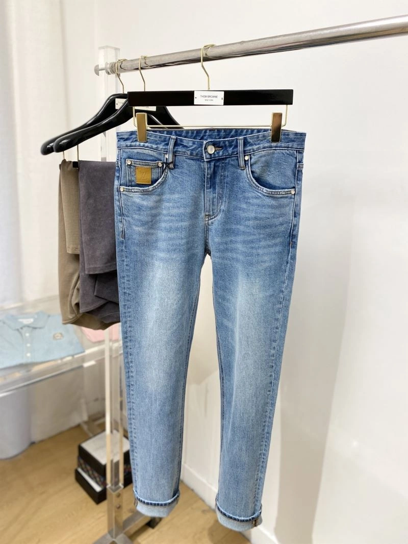 Louis Vuitton Jeans Reliable 135121