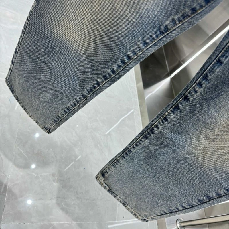 Elegant Louis Vuitton Jeans 135102