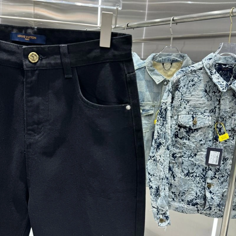 MoistureWicking Louis Vuitton Jeans 135100