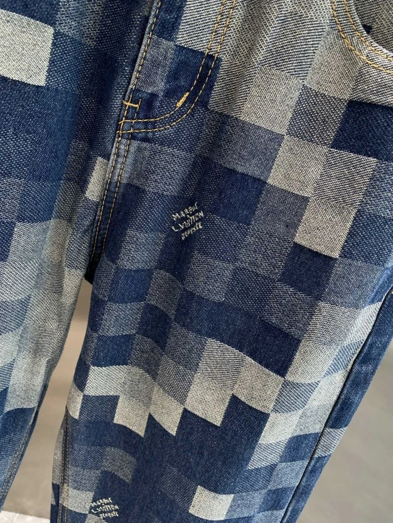 Sophisticated Louis Vuitton Jeans 135079