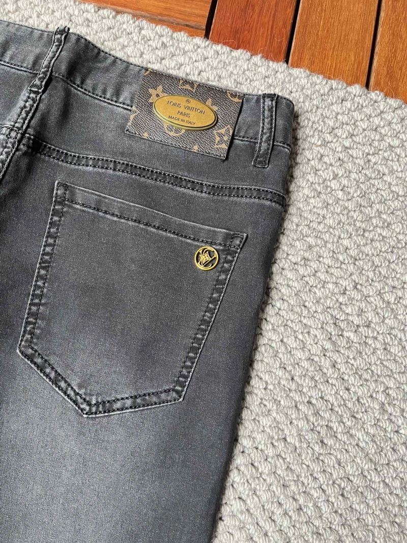 Effortless Louis Vuitton Jeans 135091