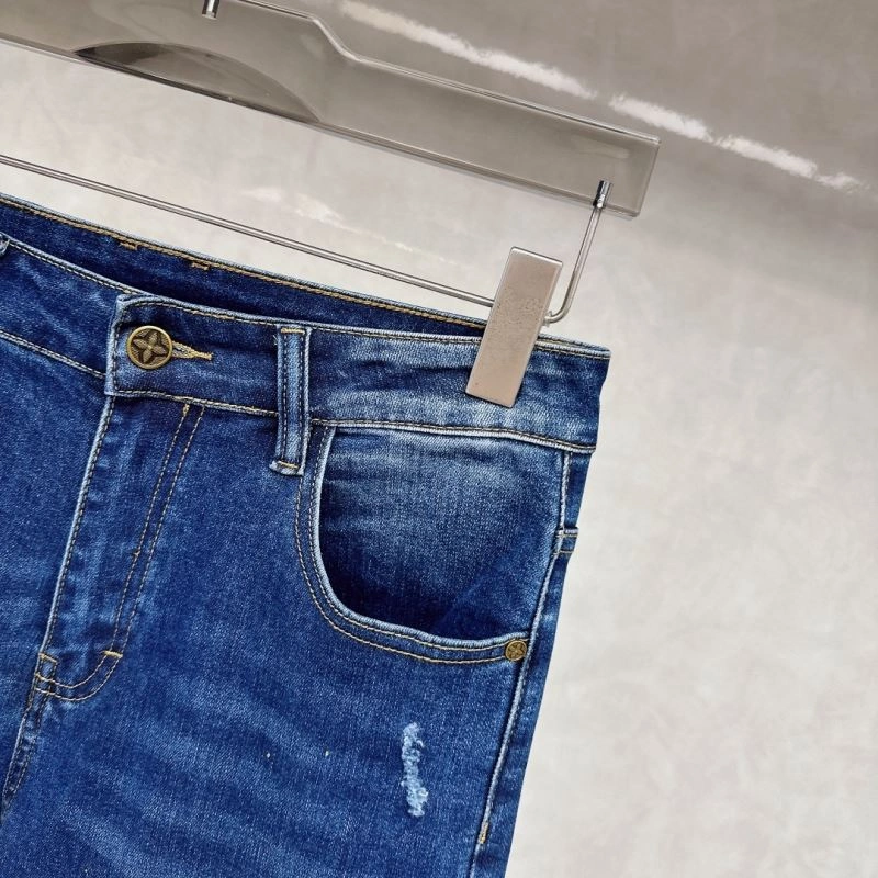Snug Louis Vuitton Jeans 135067