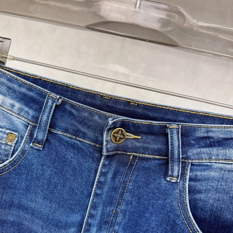 Snug Louis Vuitton Jeans 135067