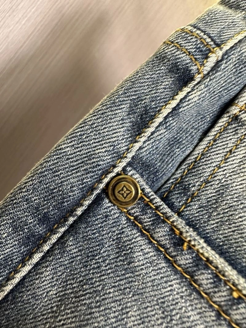 Versatile Louis Vuitton Jeans 135061