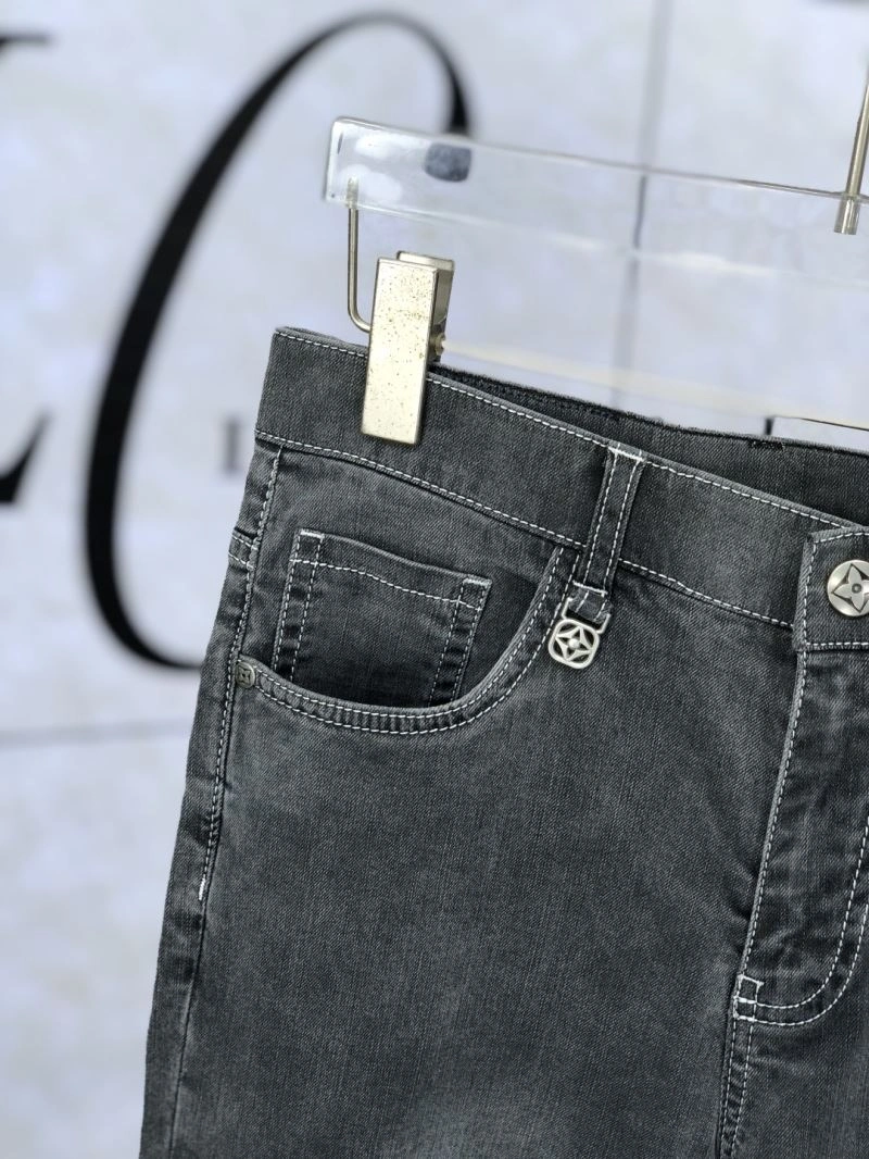 Breathable Louis Vuitton Jeans 135039