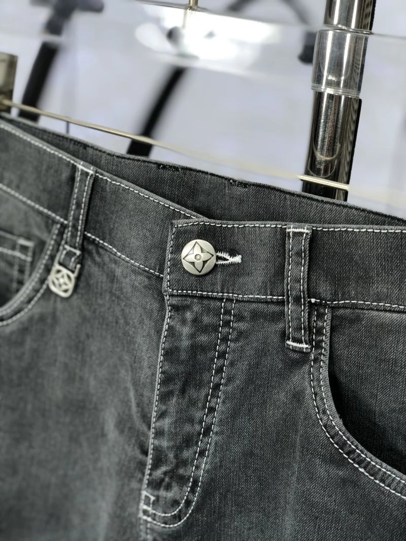 Breathable Louis Vuitton Jeans 135039