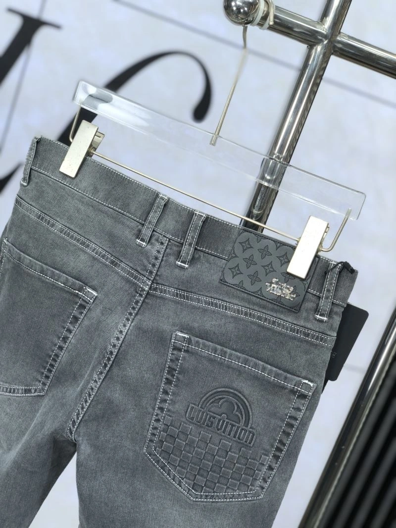 Breathable Louis Vuitton Jeans 135039