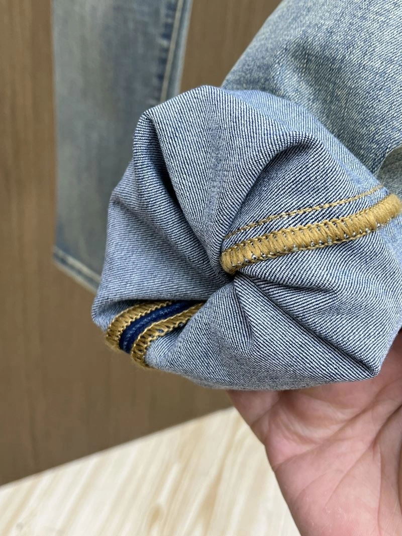Supportive Louis Vuitton Jeans 135046