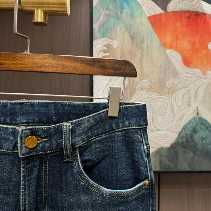 EyeCatching Louis Vuitton Jeans 135054