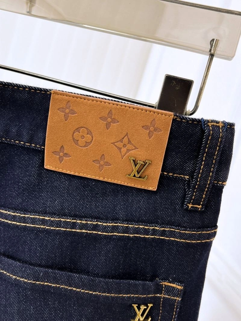 Lightweight Louis Vuitton Jeans 135059