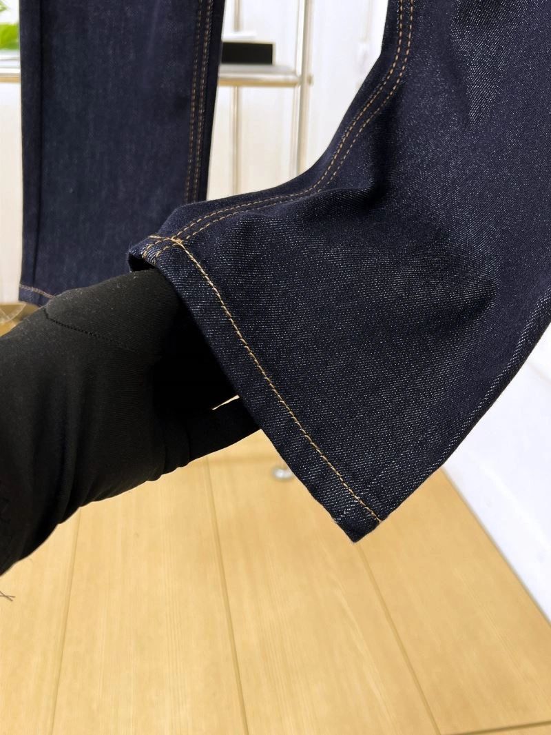 Lightweight Louis Vuitton Jeans 135059