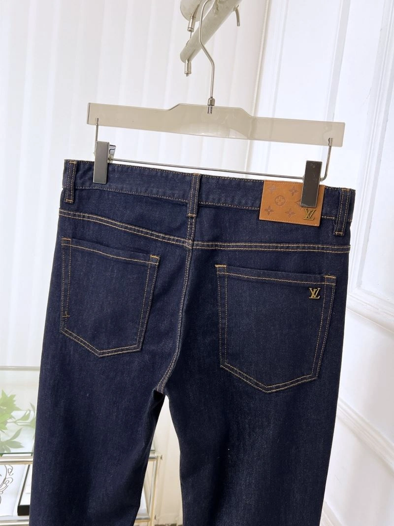 Lightweight Louis Vuitton Jeans 135059
