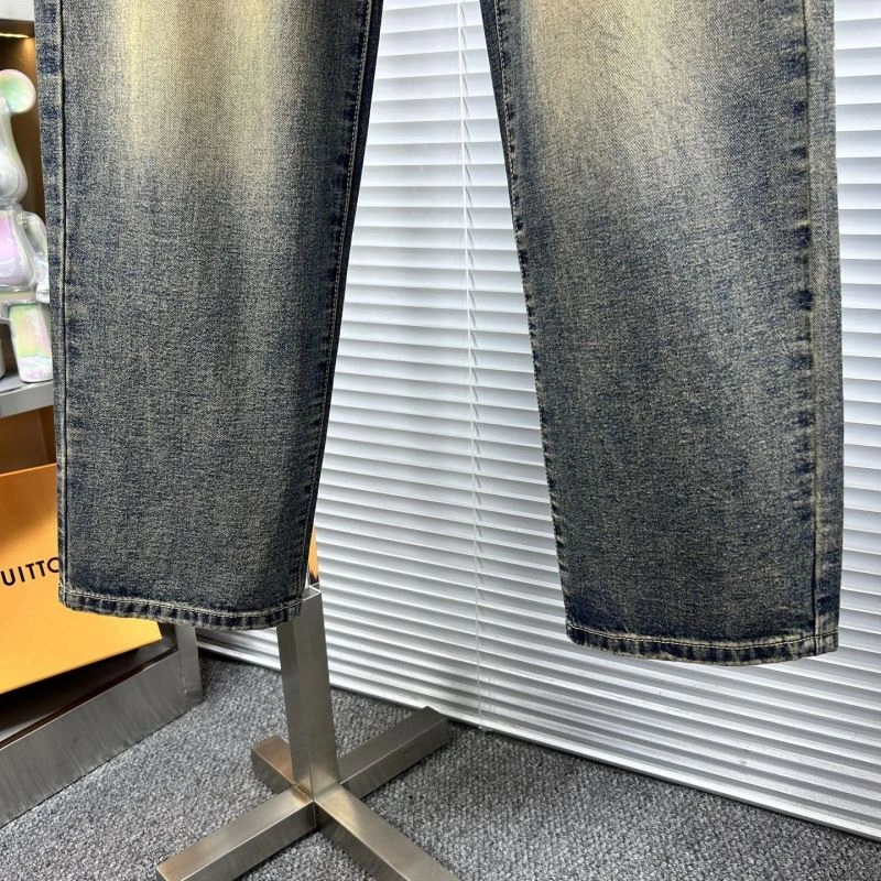 Timeless Louis Vuitton Jeans 135037