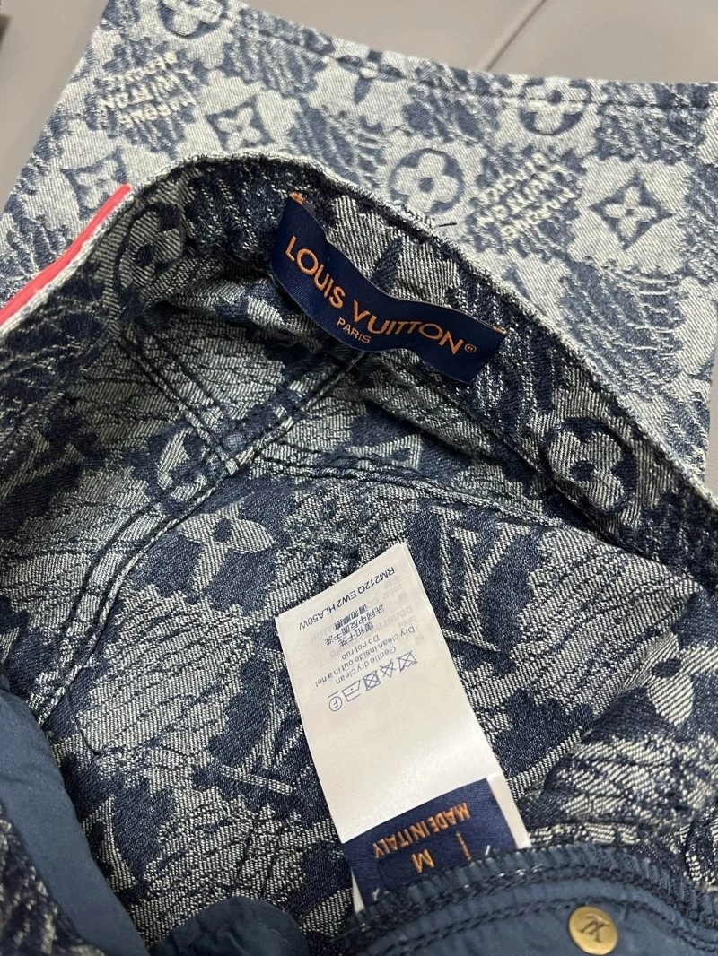Breathable Louis Vuitton Jeans 131430