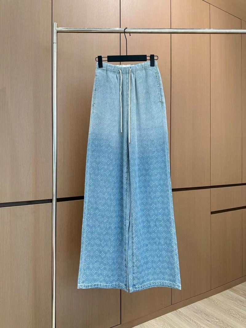 Casual Louis Vuitton Jeans 131404
