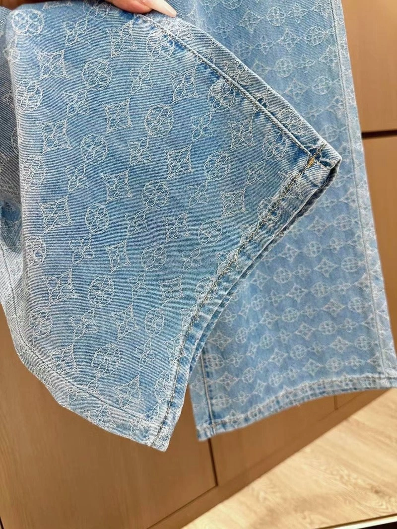 Casual Louis Vuitton Jeans 131404