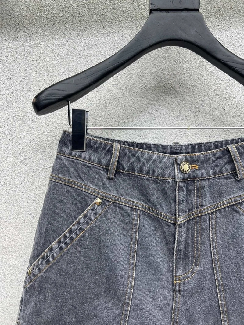Sophisticated Louis Vuitton Jeans 131402