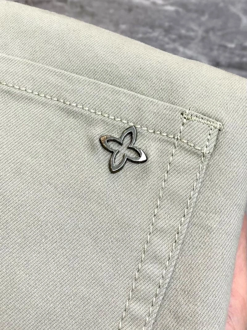Durable Louis Vuitton Jeans 134104