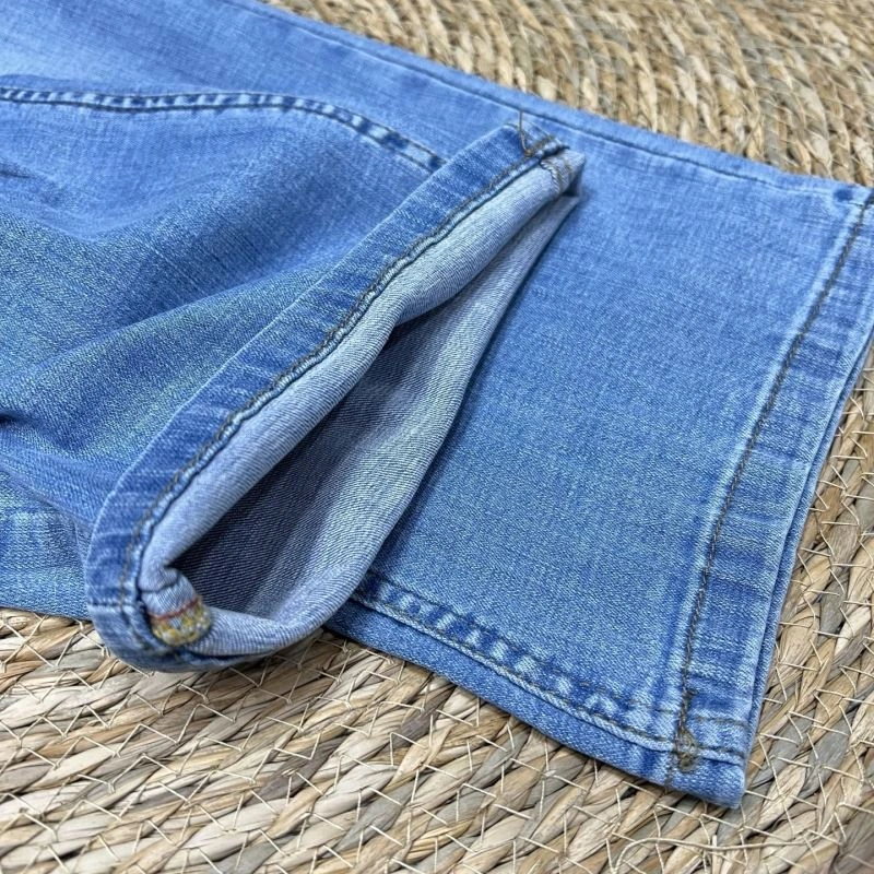 TechFriendly Louis Vuitton Jeans 134105