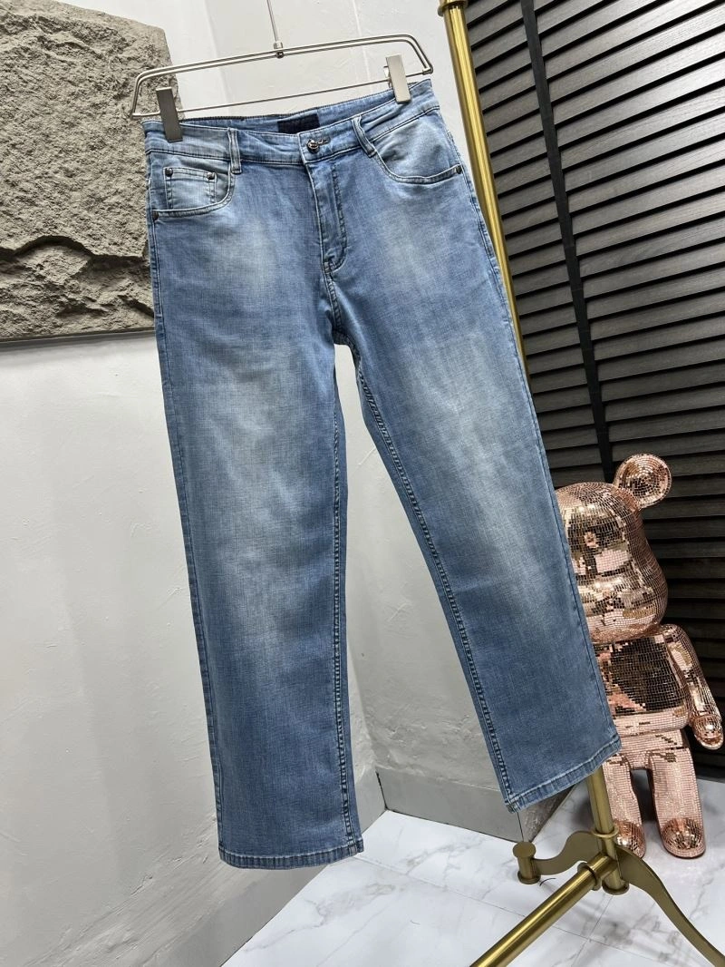 TechFriendly Louis Vuitton Jeans 134105