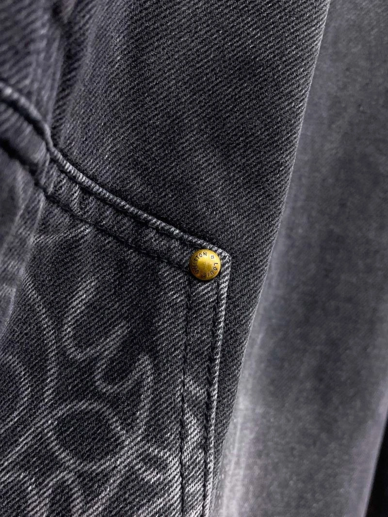 Classic Louis Vuitton Jeans 134094