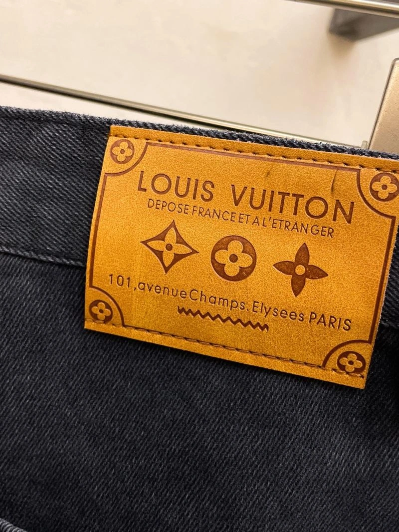 Classic Louis Vuitton Jeans 134094