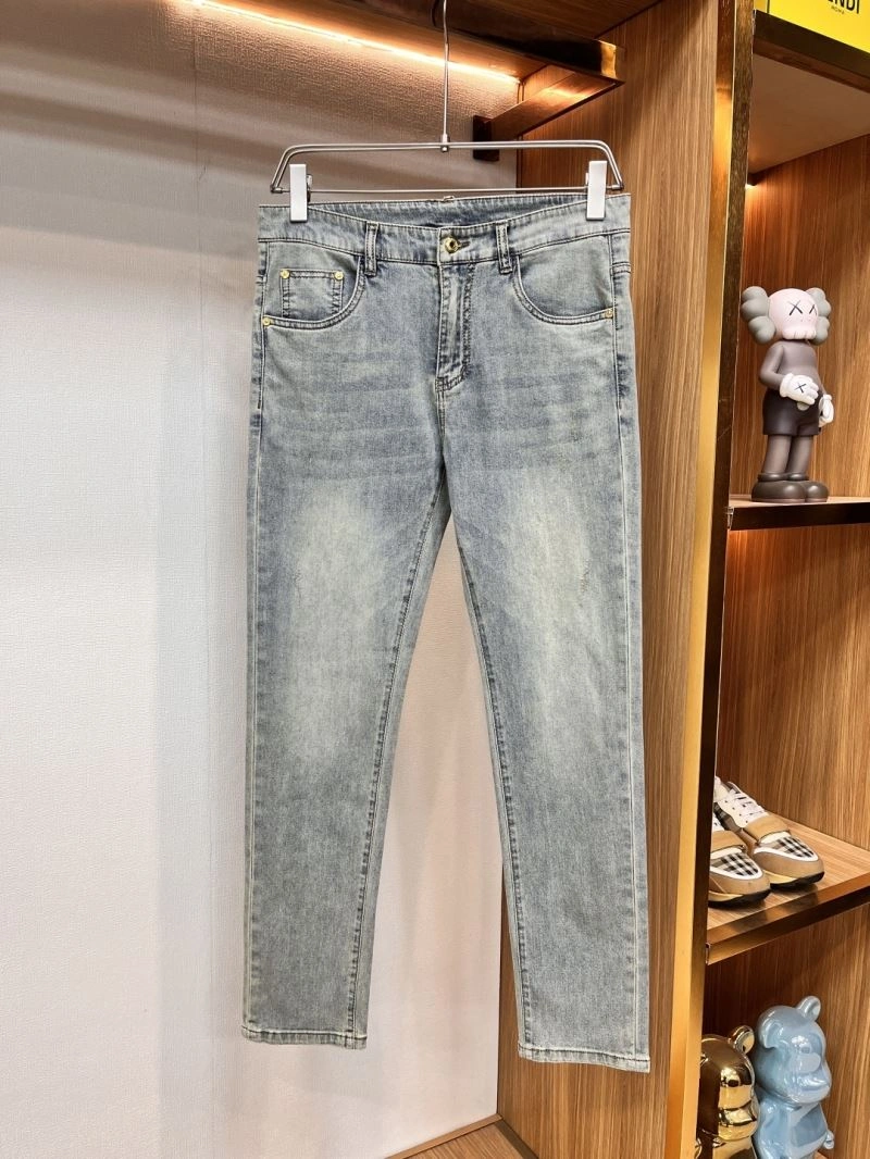 UrbanChic Louis Vuitton Jeans 134089