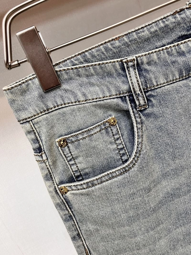 UrbanChic Louis Vuitton Jeans 134089