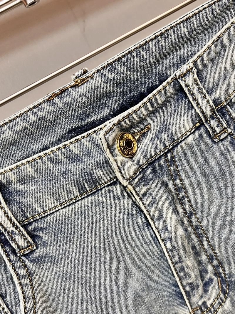 UrbanChic Louis Vuitton Jeans 134089